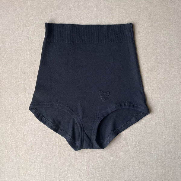 black hi waist undie in L