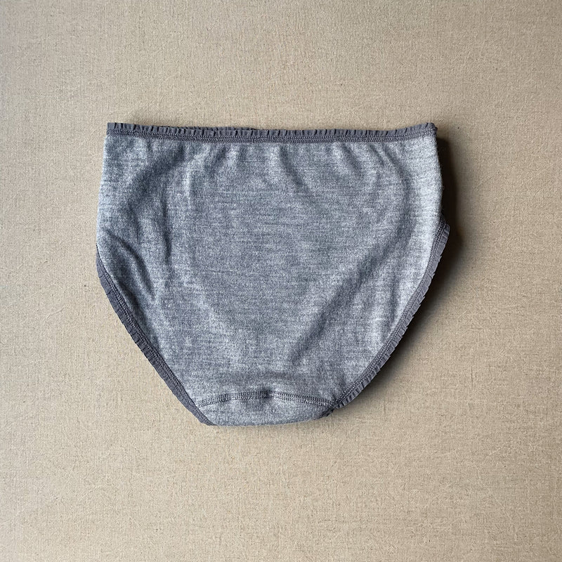 grey undie in S