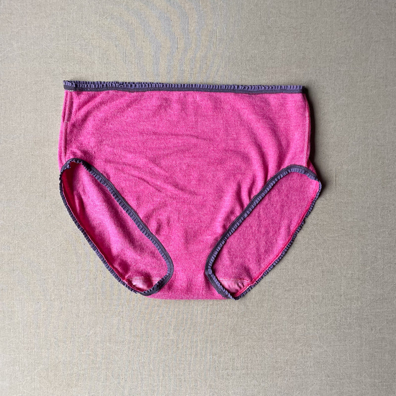 dark pink undie in XL