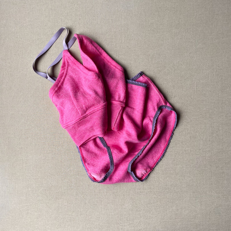dark pink undie in XL