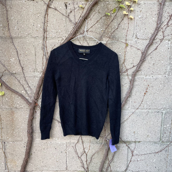 Hudsons Bay Company cashmere sweater in XS