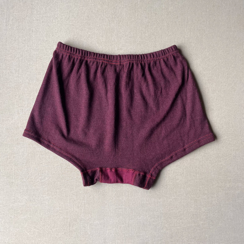 burgundy red fitted short in L