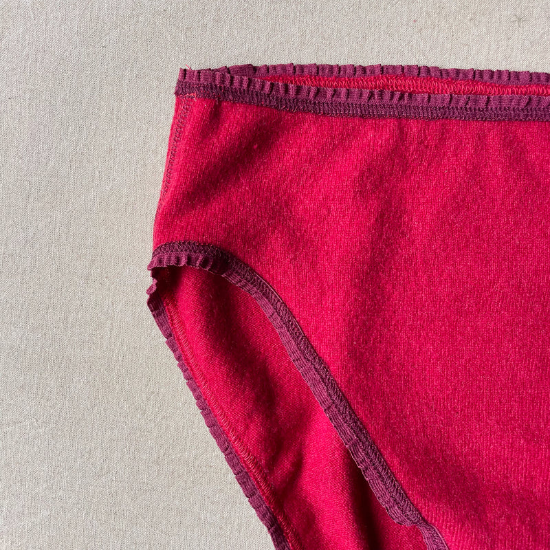 dark red undie in S