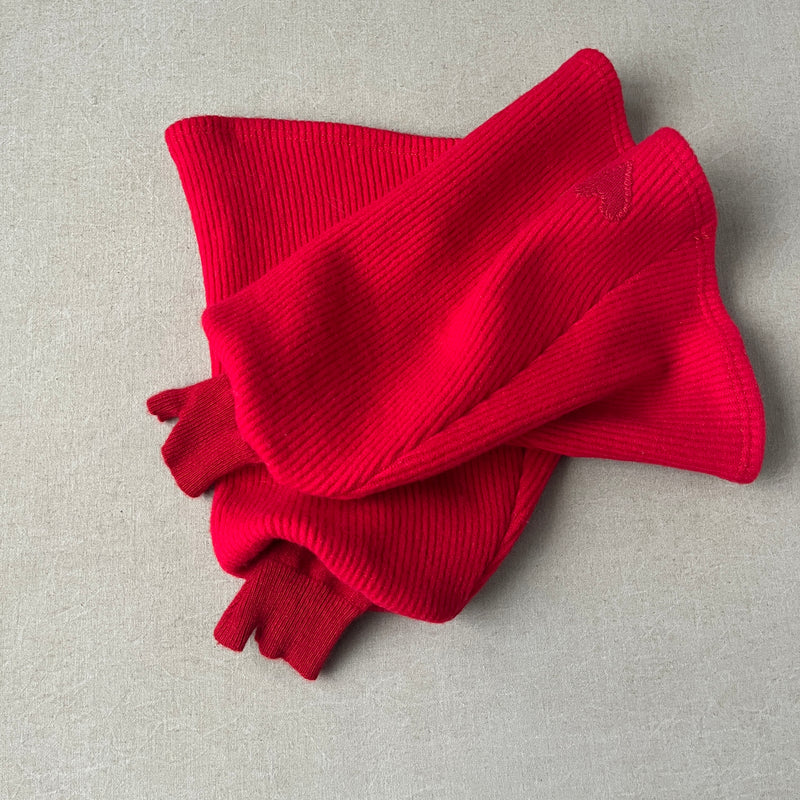 scarlet cuffs