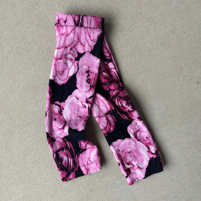pink rose pattern sleeves