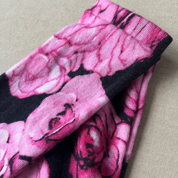 pink rose pattern sleeves